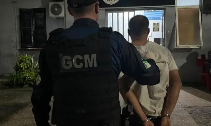 Preso pela GCM após furtar celular e mercadorias no Centro de Estância Velha