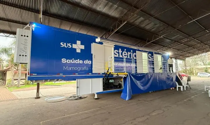 Representante do Ministério da Saúde visita Carreta de Saúde da Mulher em Estância Velha