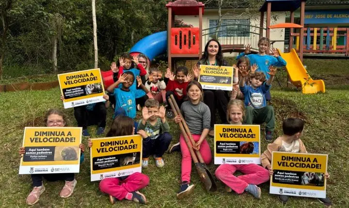 Semana Municipal do Meio Ambiente mobiliza estudantes com plantio de árvores
